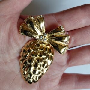 Swarovski Articulated Goldtone Pinecone Bow Brooch Pin Genuine Crystals VINTAGE